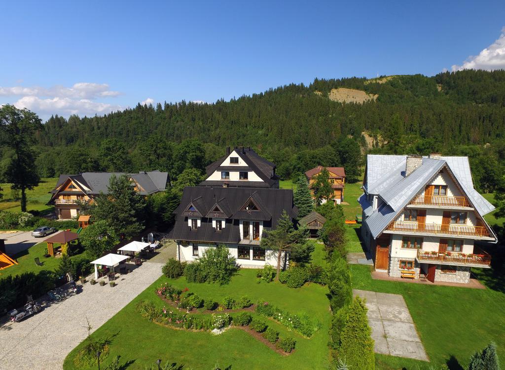 Gosciniec I Herbaciarnia Pod Zlota Lyzwa Białka Tatrzańska Exterior foto